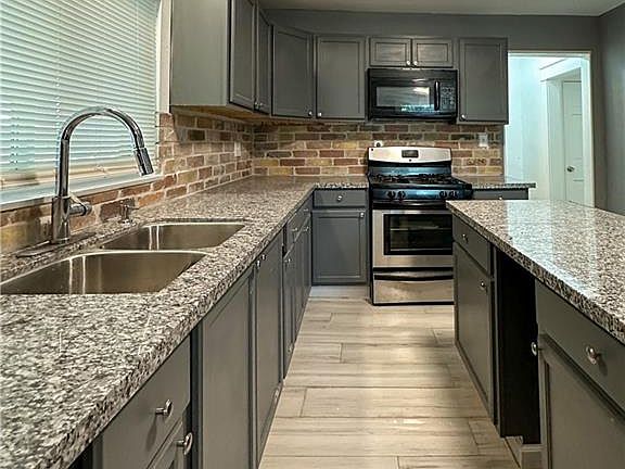 5th image of 3001 E 59th St