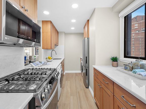 4th image of 345 E 73rd St APT 9B