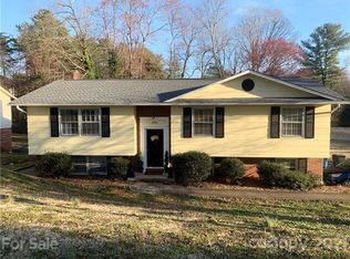 1306 21st Ave NE, Hickory, NC 28601
