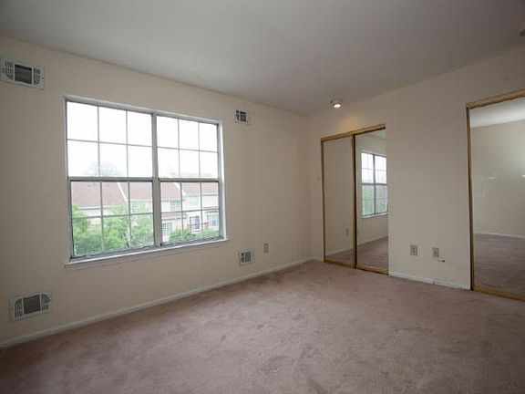 4th image of 388 Village Ct #2201