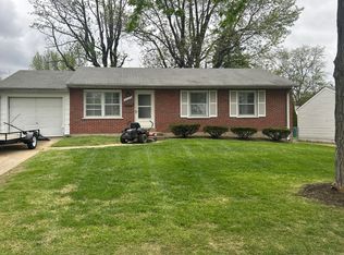 9345 Laramie Dr, Saint Louis, MO 63137