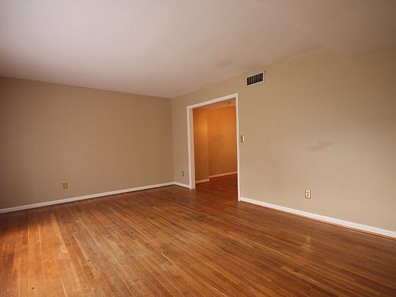 4th image of 10019 Dunbarton Dr SE
