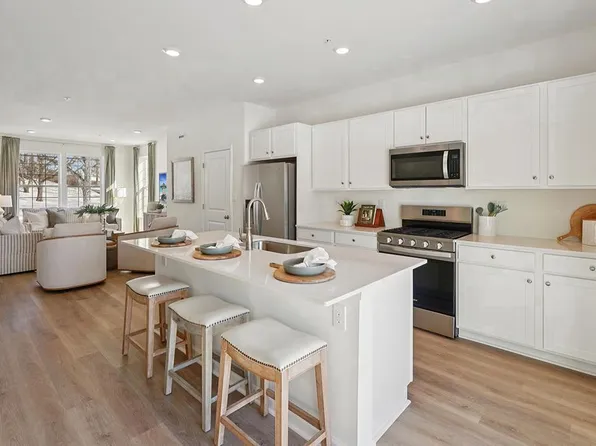 520 Lyanna Way, Downingtown, PA 19335