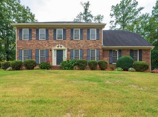 1390 Wood Valley Dr, Marietta, GA 30066