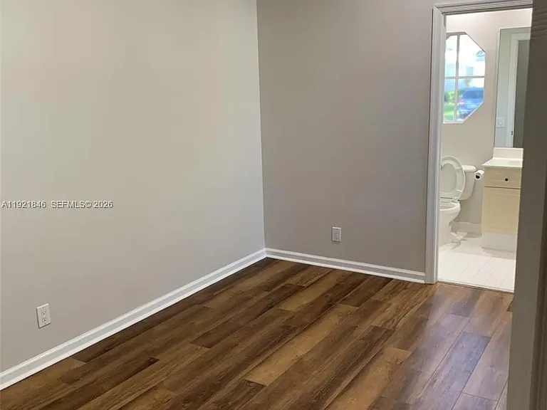 2518 Bay Pointe Ct — Photo 23
