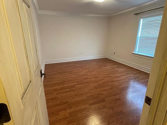5th image of 15 Ferris Ave APT C