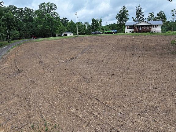 3rd image of 650 Sweeneysburg Rd