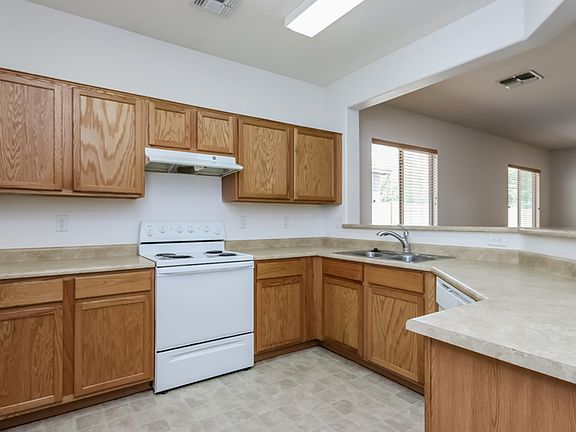 3rd image of 8731 W Preston Ln