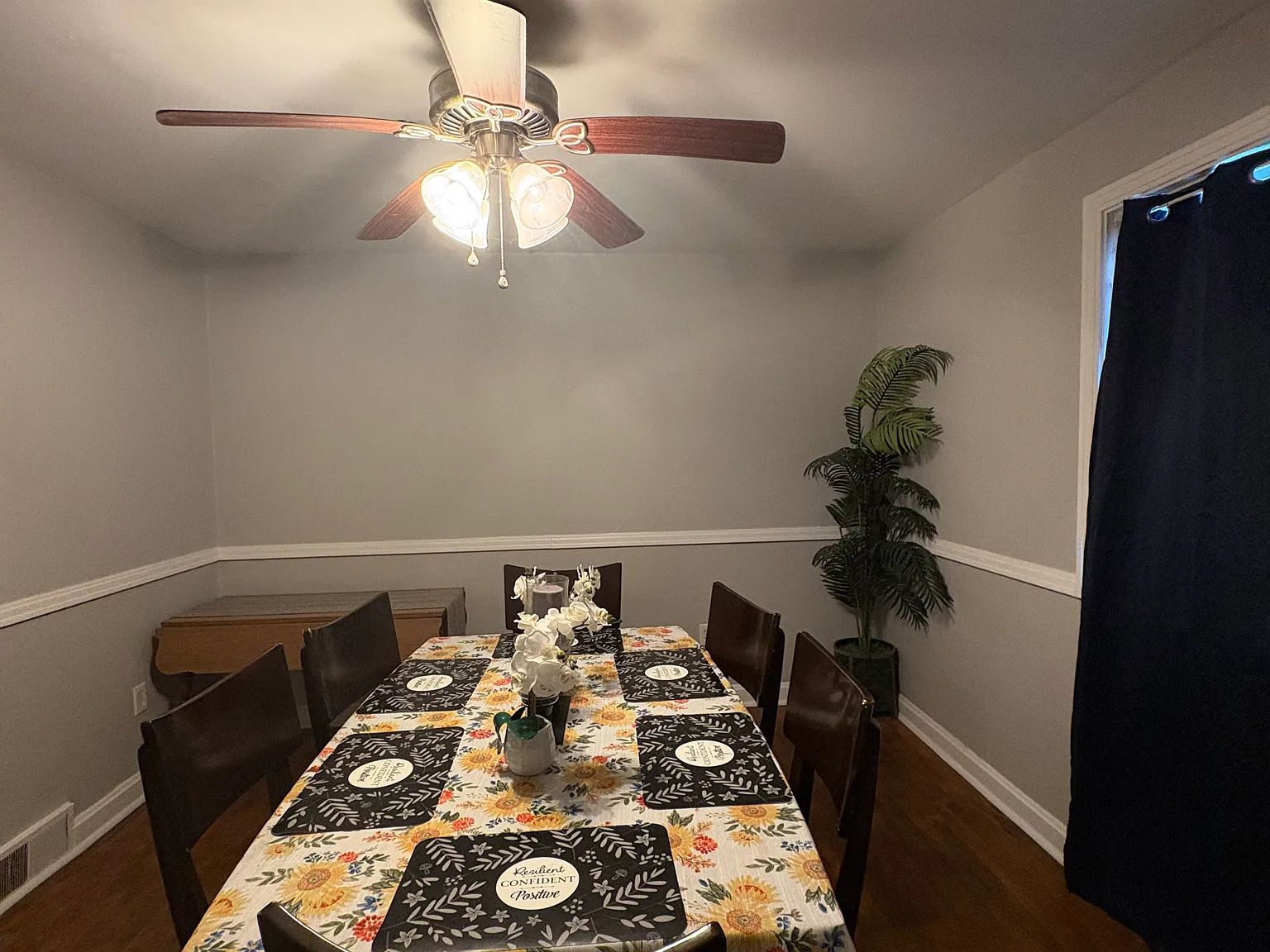 2 bed, 1000 sqft, $1,300 — Photo 4