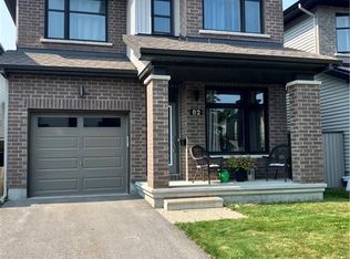 82 Warrior St, Ottawa, ON K2V 0M2