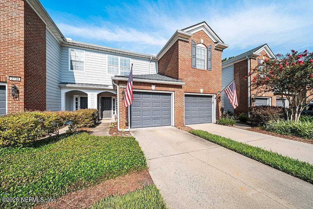 2 bed, 2.5 bath, 1550 sqft, $2,475 — Photo 1