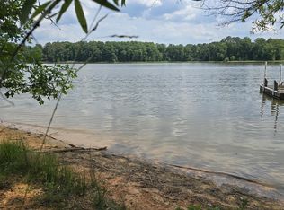 Harvest Rd, Saluda, SC 29138