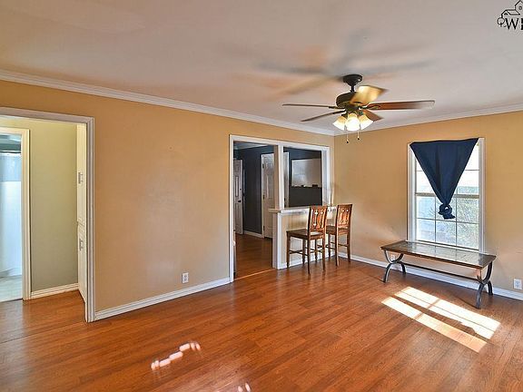 4th image of 506 W Inwood Dr