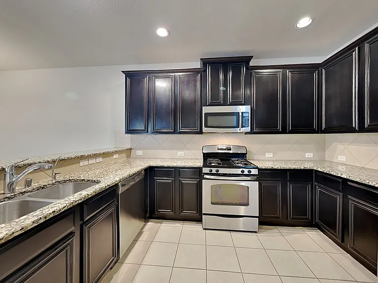 8617 Whitehead St — Photo 4