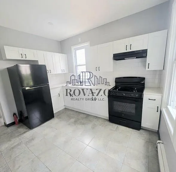 167 Shephard Ave #1L — Photo 1