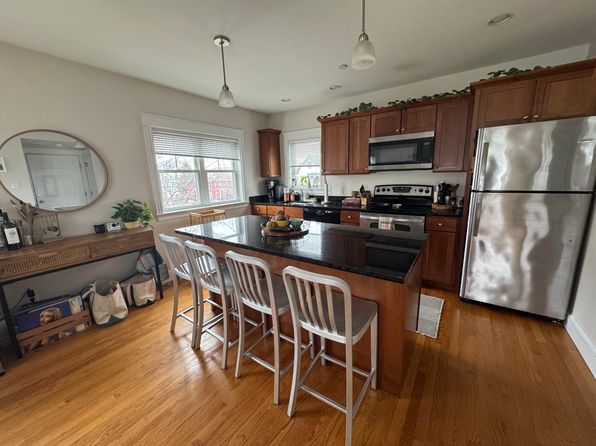 94 Atlantic St #2