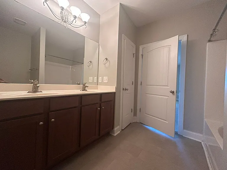 300 Gateway Dr — Photo 46