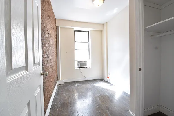 Rented by (Legacy) NY Quality Living Uptown | media 7