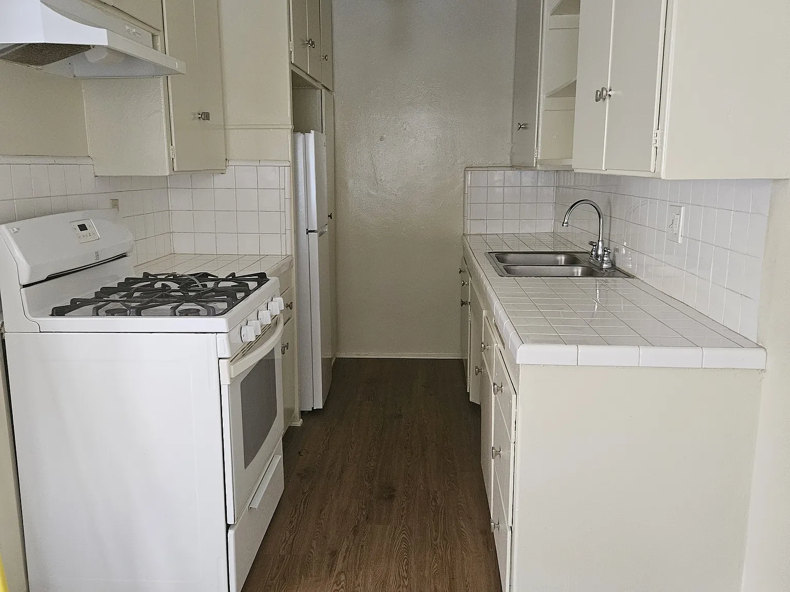 5711 La Mirada Ave — Photo 4
