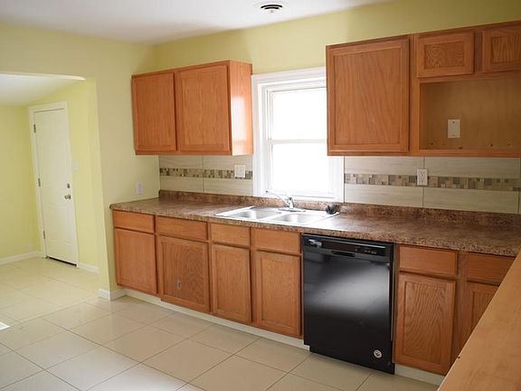 2nd image of 3726 Long Dr
