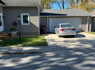 916 S Bennett St, Bluffton, IN 46714