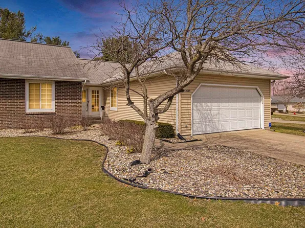 52089 Furrow Dr, South Bend, IN 46637