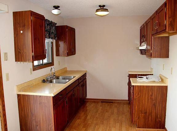 2nd image of 77 Westview Dr