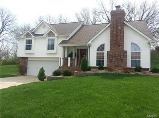 33 Civic Park Ct, O'Fallon, MO 63366