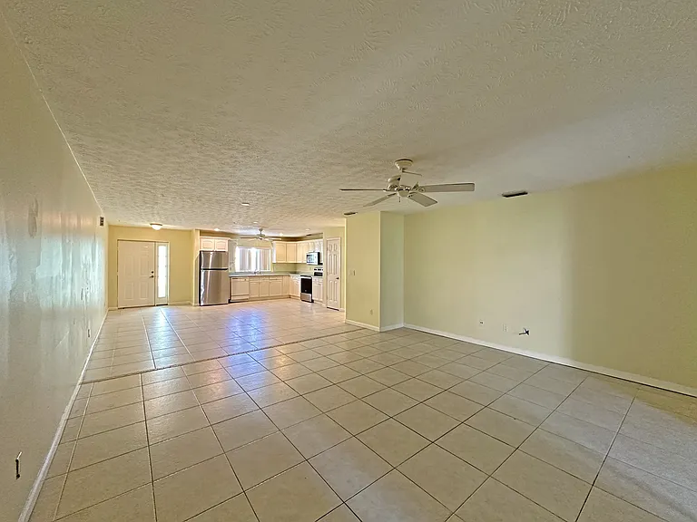 2130 SE Wild Meadow Cir — Photo 7
