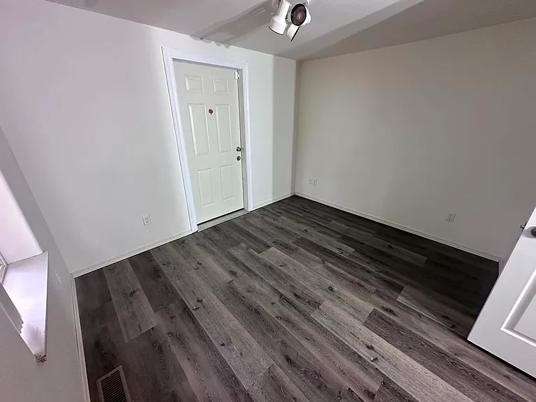 4048 SE Horstman Rd #2 — Photo 5