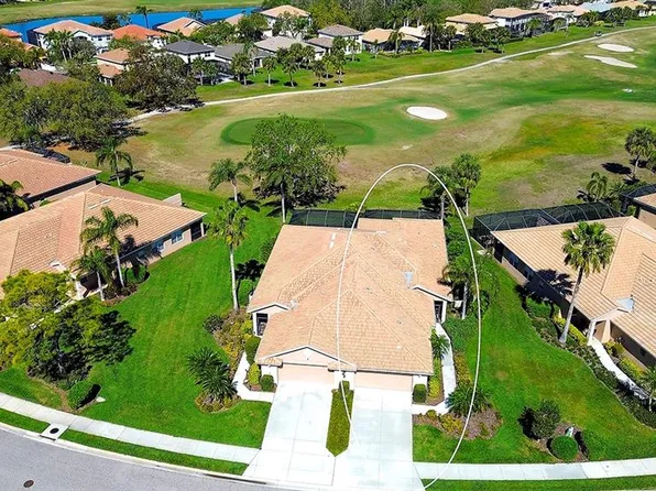 374 Fairway Isles Ln, Bradenton, FL 34212