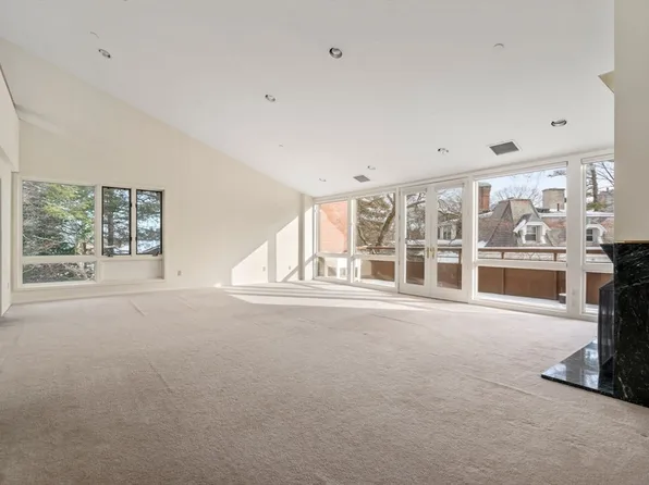 241 Perkins St Unit D605, Jamaica Plain, MA 02130