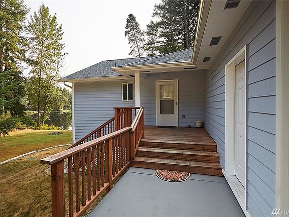 2nd image of 14009 Lakeview Way N