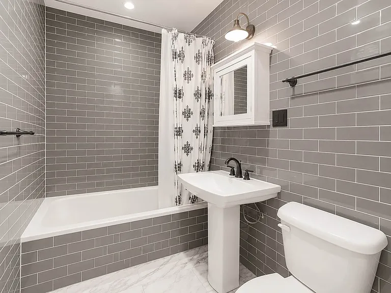 729 Meeker Ave #2L — Photo 8