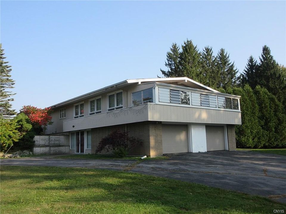 1st image of 6180 Meadow Dr