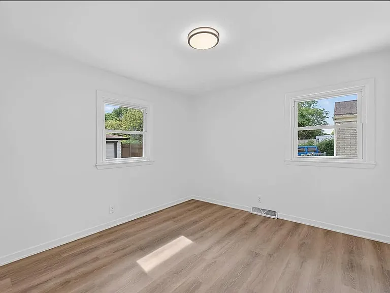 5554 N Navajo Ave — Photo 10