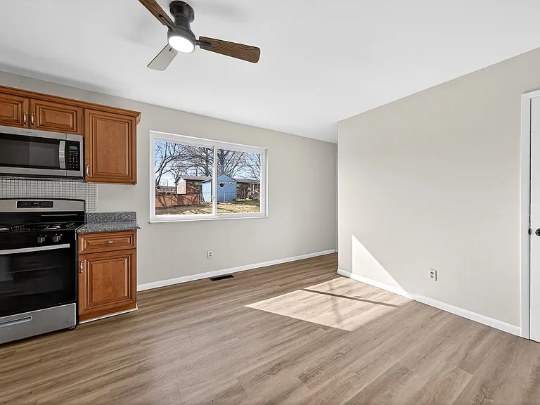 3253 Greenbridge Dr — Photo 8