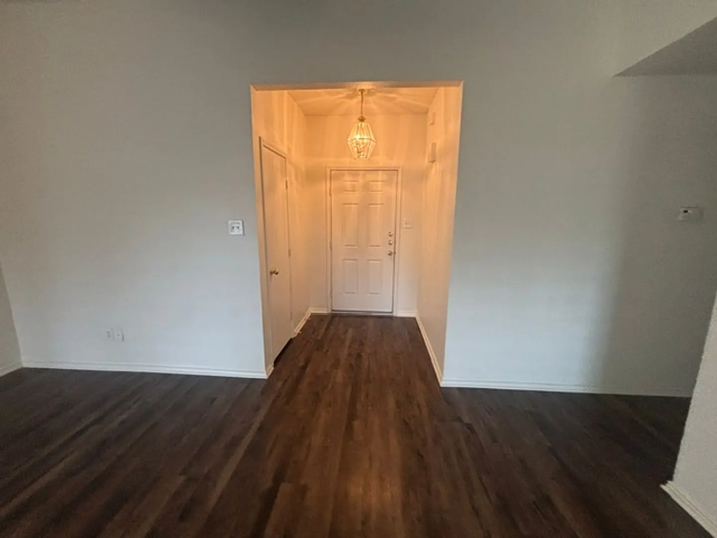 One story 4 bedroom on a corner lot — Photo 3
