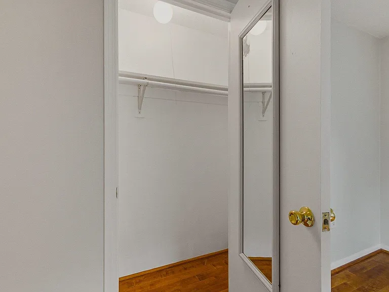 559 Sagamore Ave #15 — Photo 15