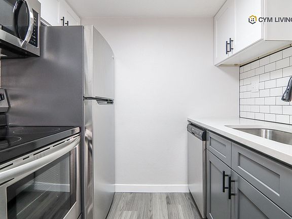 3rd image of 2514 Deloak Dr #1212