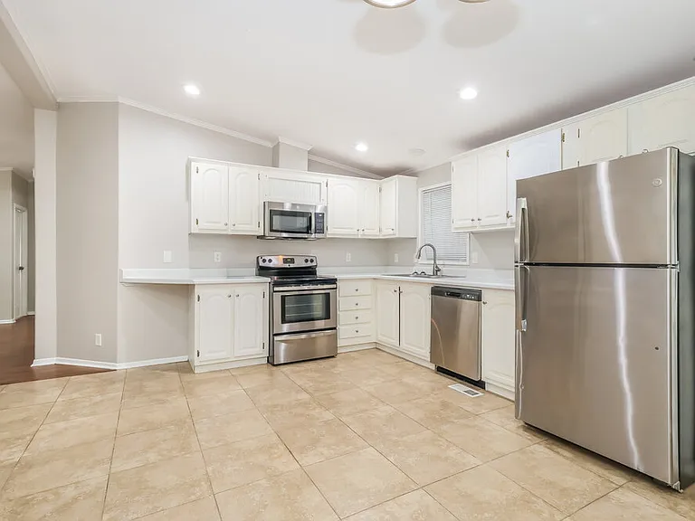 21039 Sweet Blossom Ln — Photo 7