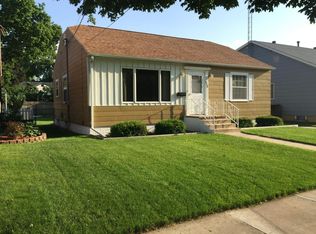 630 15th St NE, Rochester, MN 55906