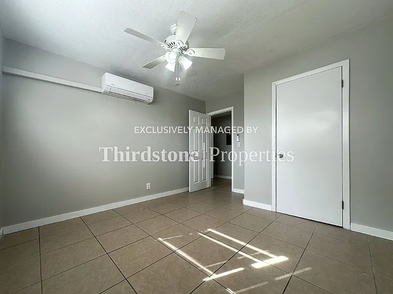 1930 Park St #A — Photo 11