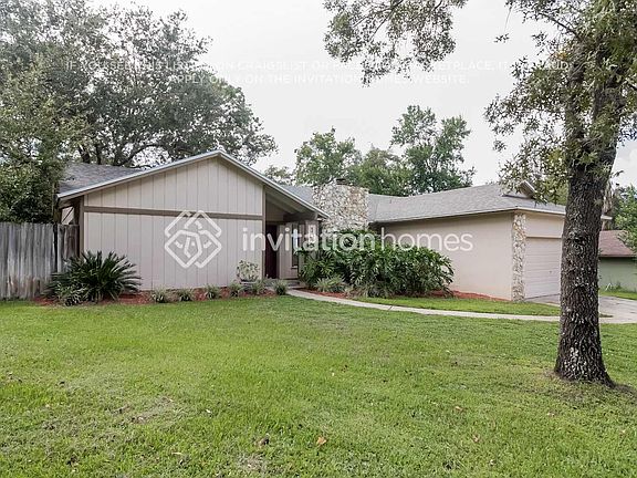 3rd image of 102 Leyburn Pl