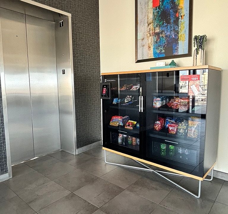 1st image of 600 N Green St #709