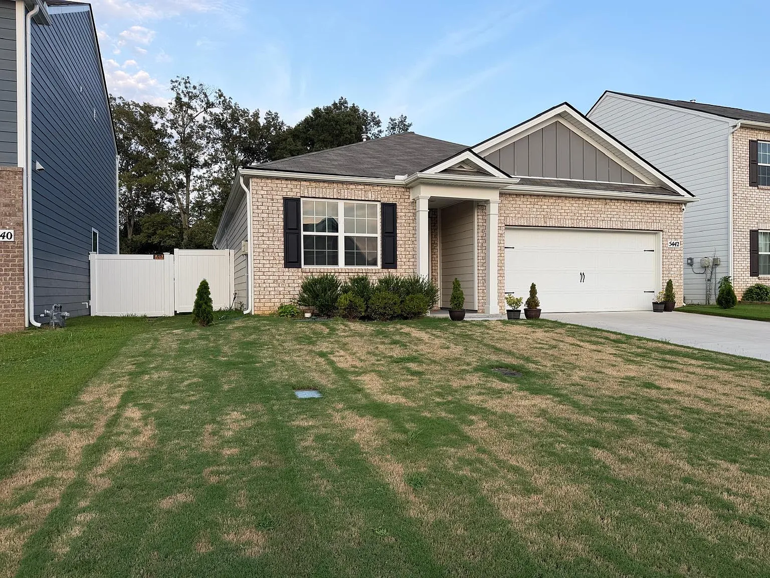 3 bed, 1618 sqft, $2,300 — Photo 1