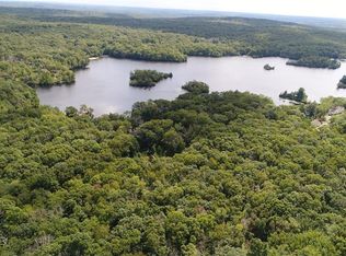 71 Billings Lake Rd, North Stonington, CT 06359