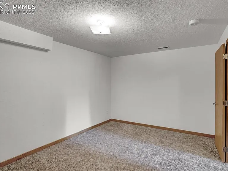 5507-5509 Fiesta Ln #5511 — Photo 25