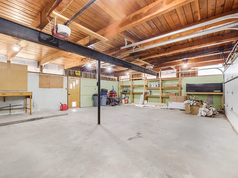 210 N 1st St #2 — Photo 24