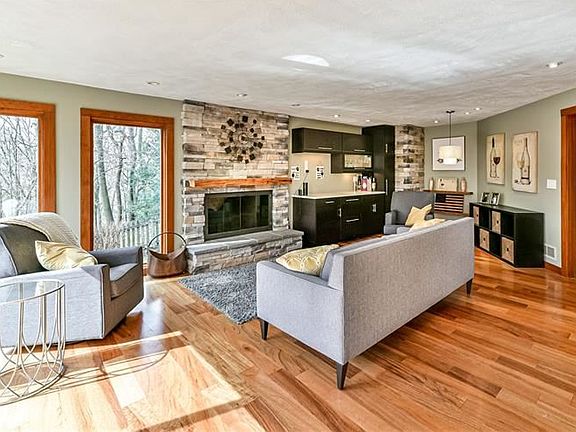 3rd image of 2653 Black Oak Ct